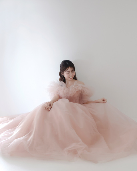 ご新婦様のソロショットからスタート♩