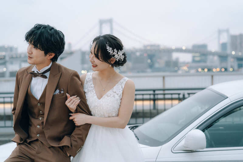 【衣装追加料金なし】東京リムジン周遊|衣装選び放題×100カット×ヘアメイク込。煌めく街並みを背景に贅沢なひとときを