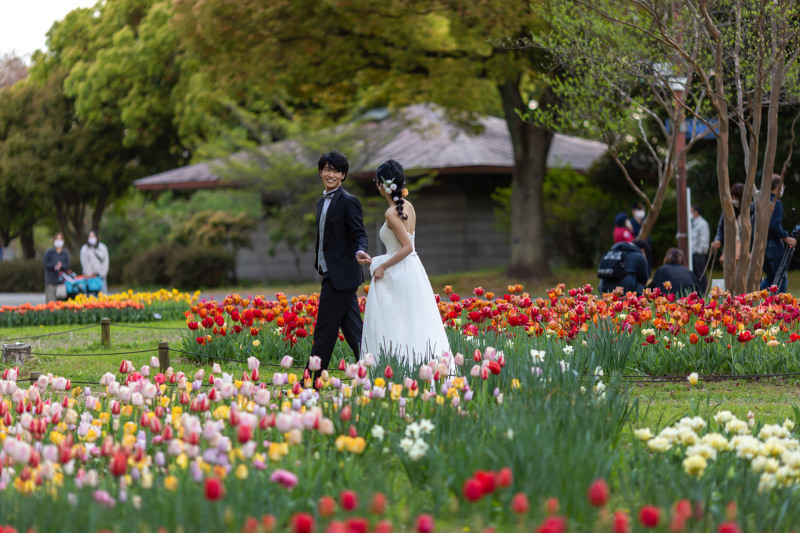 【衣装追加料金なし】昭和記念公園ロケ|衣装選び放題×100カット×ヘアメイク込。四季折々の自然に包まれる広大な公園で撮影を。