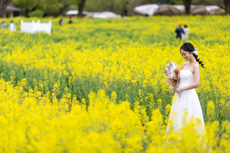 【衣装追加料金なし】昭和記念公園ロケ|衣装選び放題×100カット×ヘアメイク込。四季折々の自然に包まれる広大な公園で撮影を。