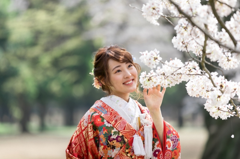 【衣装追加料金なし】代々木公園ロケ|衣装選び放題×100カット×ヘアメイク込。都心の豊かな緑に包まれる、自然体な撮影を。