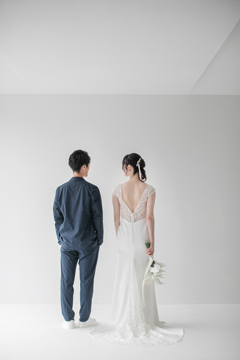 【3月平日撮影限定】スタジオモフOPEN祝2周年⭐︎感謝フェア⭐︎｜スタジオ洋装2着（衣装2着新婦様 全データ300カット以上）