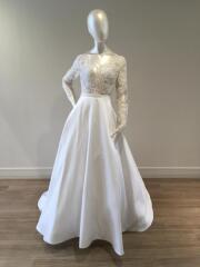 ウェディングドレス