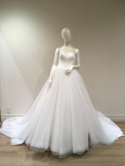 ウェディングドレス