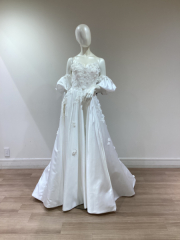 ウェディングドレス