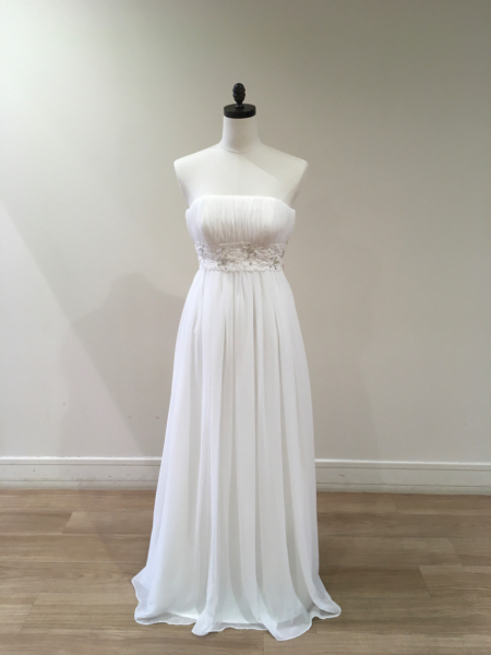 ウェディングドレス