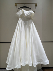 ウェディングドレス