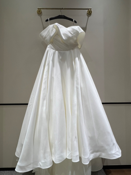 ウェディングドレス