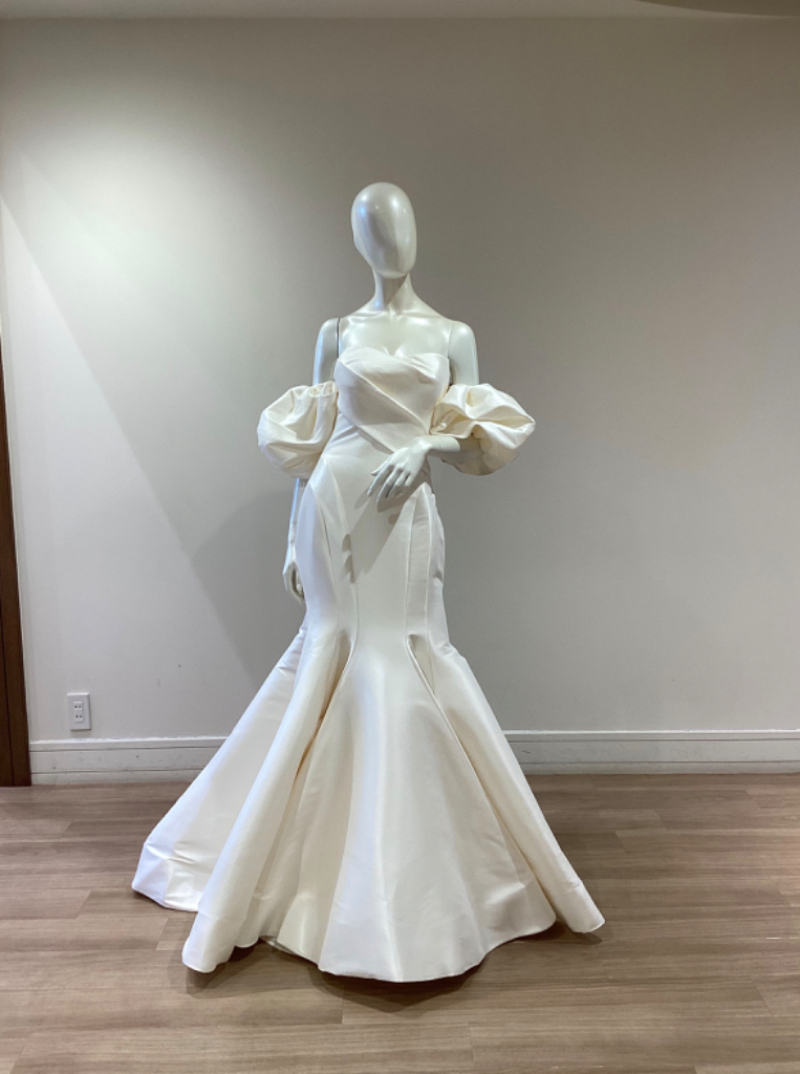 ウェディングドレス