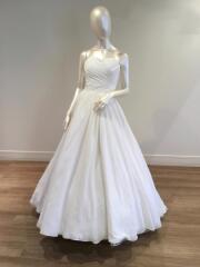 ウェディングドレス