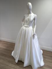 ウェディングドレス