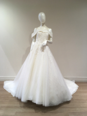 ウェディングドレス