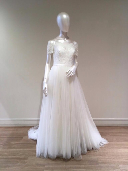 ウェディングドレス