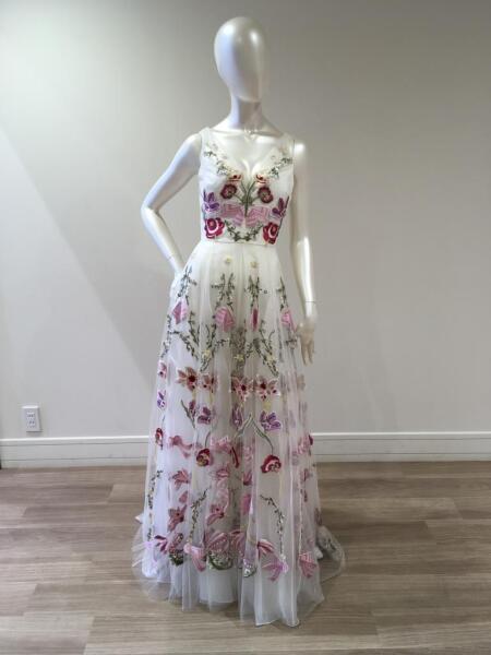 ウェディングドレス