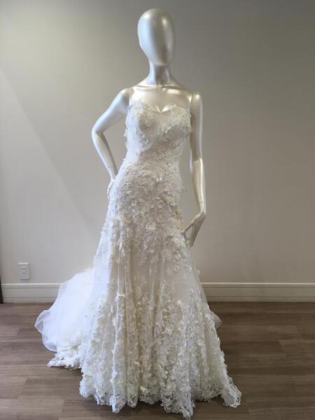 ウェディングドレス