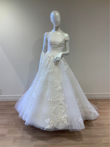 ウェディングドレス