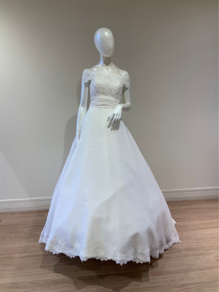 ウェディングドレス