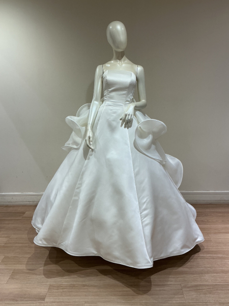 ウェディングドレス