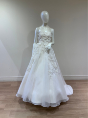 ウェディングドレス