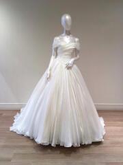 ウェディングドレス