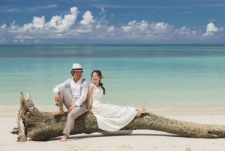 【3月~6月撮影限定】当店オススメ◎ビーチロケフォト&ムービープラン◆ドローン写真&動画+全データ納品+洋装1着付き|雨天保証!