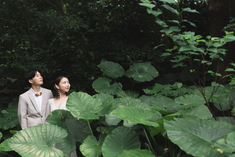 宮古島のビーチと沖縄らしい森の中で撮影した後は夕日をバックに撮影☆合計３ヶ所プラン