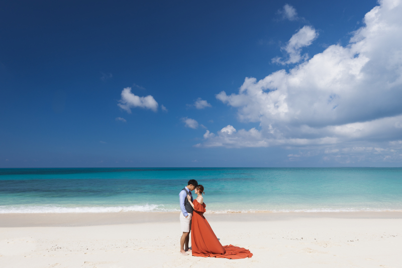 宮古島のビーチと沖縄らしい森の中で撮影した後は夕日をバックに撮影☆合計３ヶ所プラン