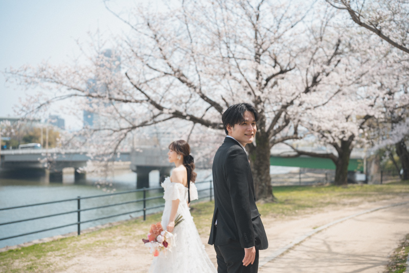桜の季節めがけて前撮りの時期を設定