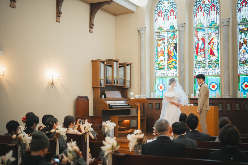 挙式のように、ご親族様を招いての暖かな撮影時間を