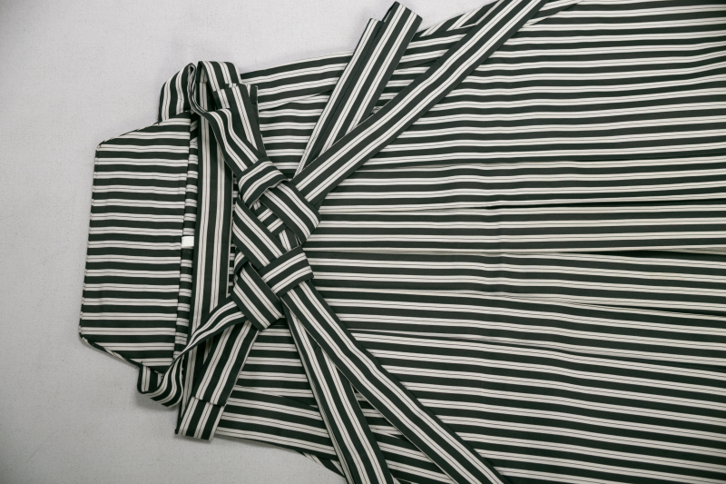 紋付袴（ストライプ）