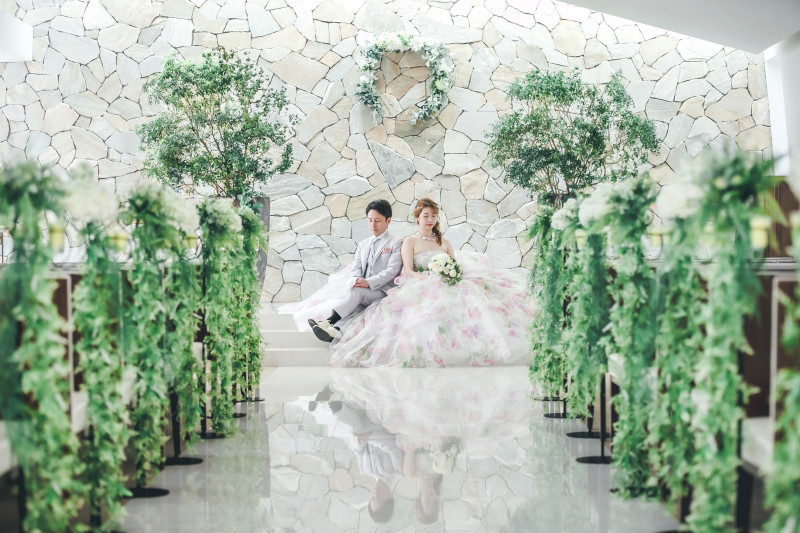 《オープン記念当店衣装代50%OFF》 洋装2着 本格的チャペル&式場フォト