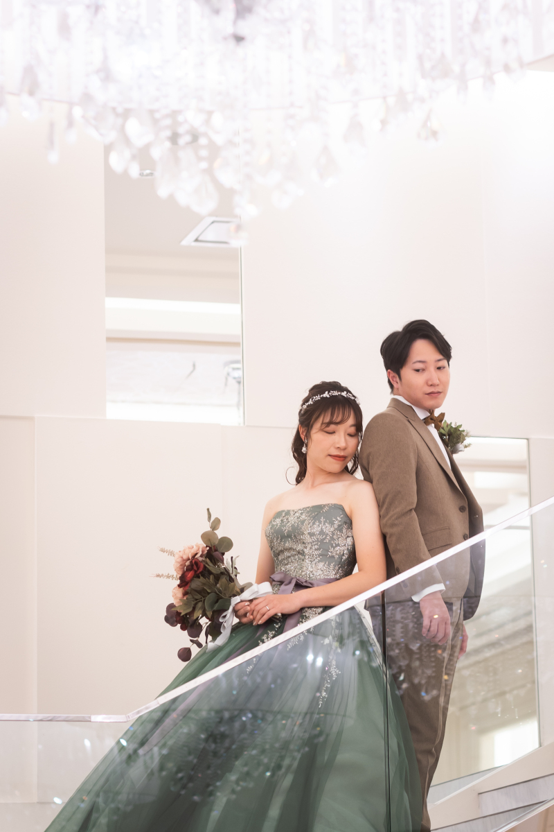 背中合わせ