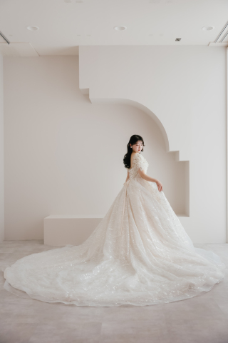 エール・フォルトゥーナ_韓国ドレス