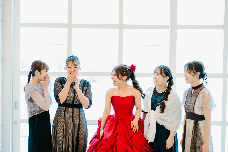 【ドレス差額なし】ドレス2着撮影＆会食付き〈6名～選べる料理スタイル〉