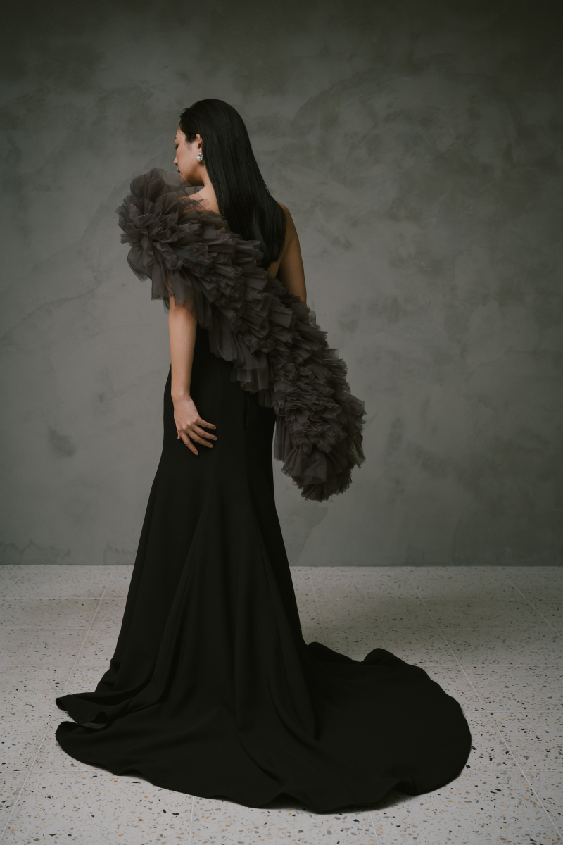 Cray＜One Shoulder＞