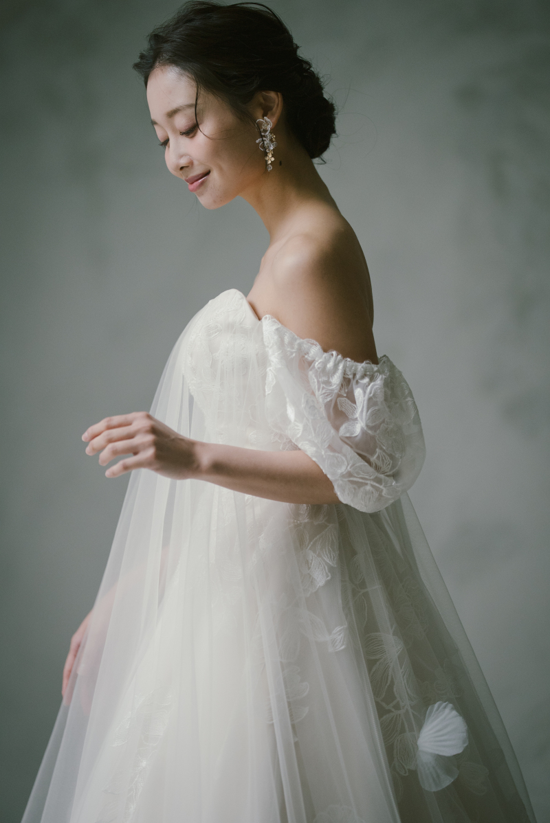 Radiance＜PuffSleevesOverskirt＞