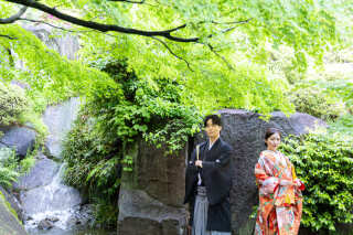 四季折々に色づく 日本庭園がお出迎え