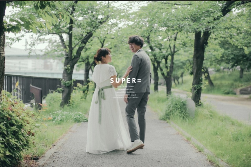 ファッションやアートの要素を取り入れた撮影で世界に1枚だけの結婚