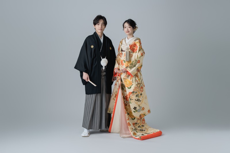 【和装+洋装スタジオ撮影13,200円】衣装+ヘアメイク+肌・スタイル修正◎婚礼写真&画像データ各2枚+台紙付き
