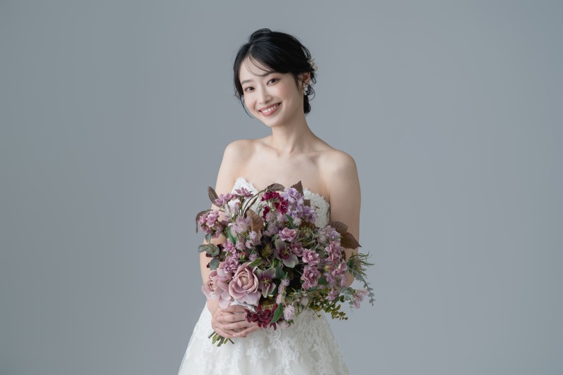 【和装+洋装スタジオ撮影13,200円】衣装+ヘアメイク+肌・スタイル修正◎婚礼写真&画像データ各2枚+台紙付き